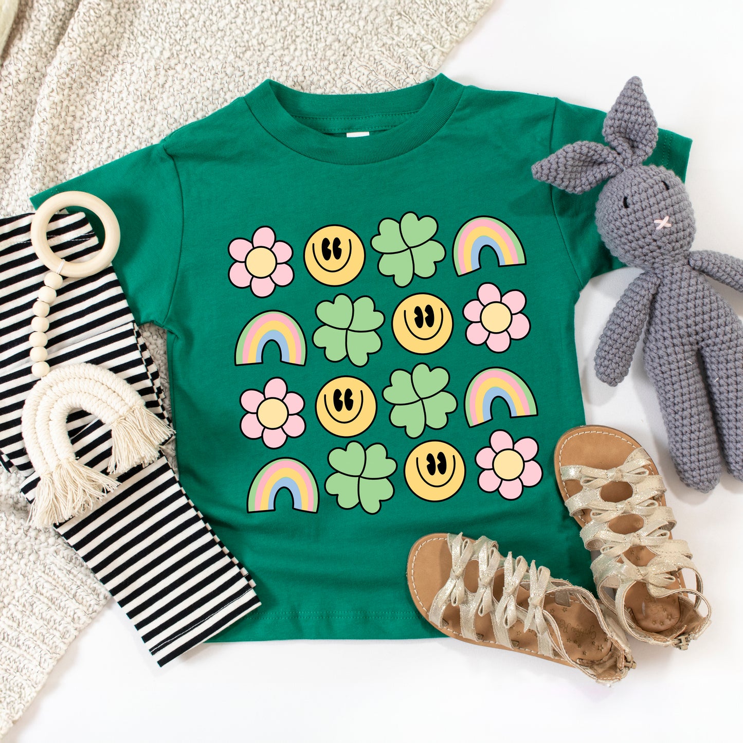 Smiley Clover Daisy | Toddler Graphic Short Sleeve Tee