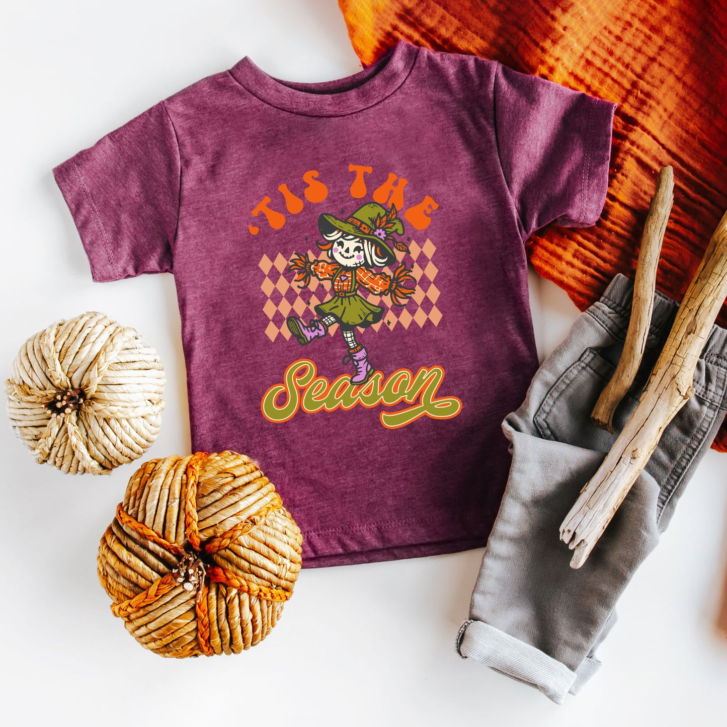 Tis The Season Scarecrow | Youth Graphic Short Sleeve Tee