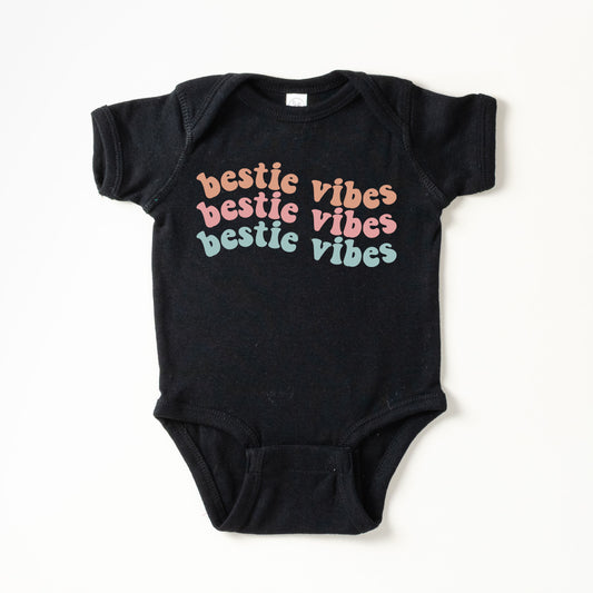 Bestie Vibes Wavy | Baby Graphic Short Sleeve Onesie