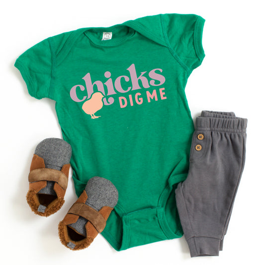 Chicks Dig Me | Baby Graphic Short Sleeve Onesie