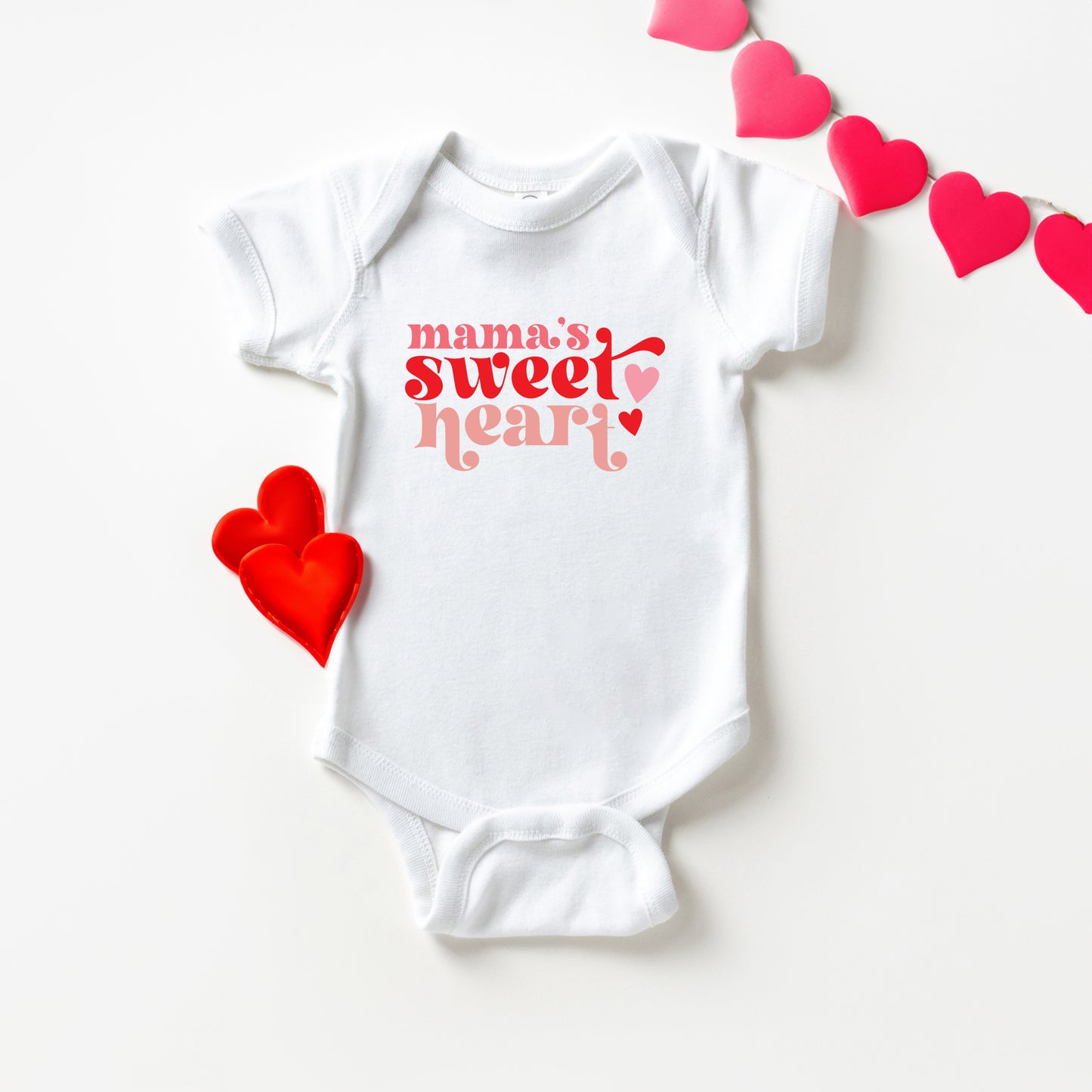 Mama's Sweet Heart | Baby Graphic Short Sleeve Onesie