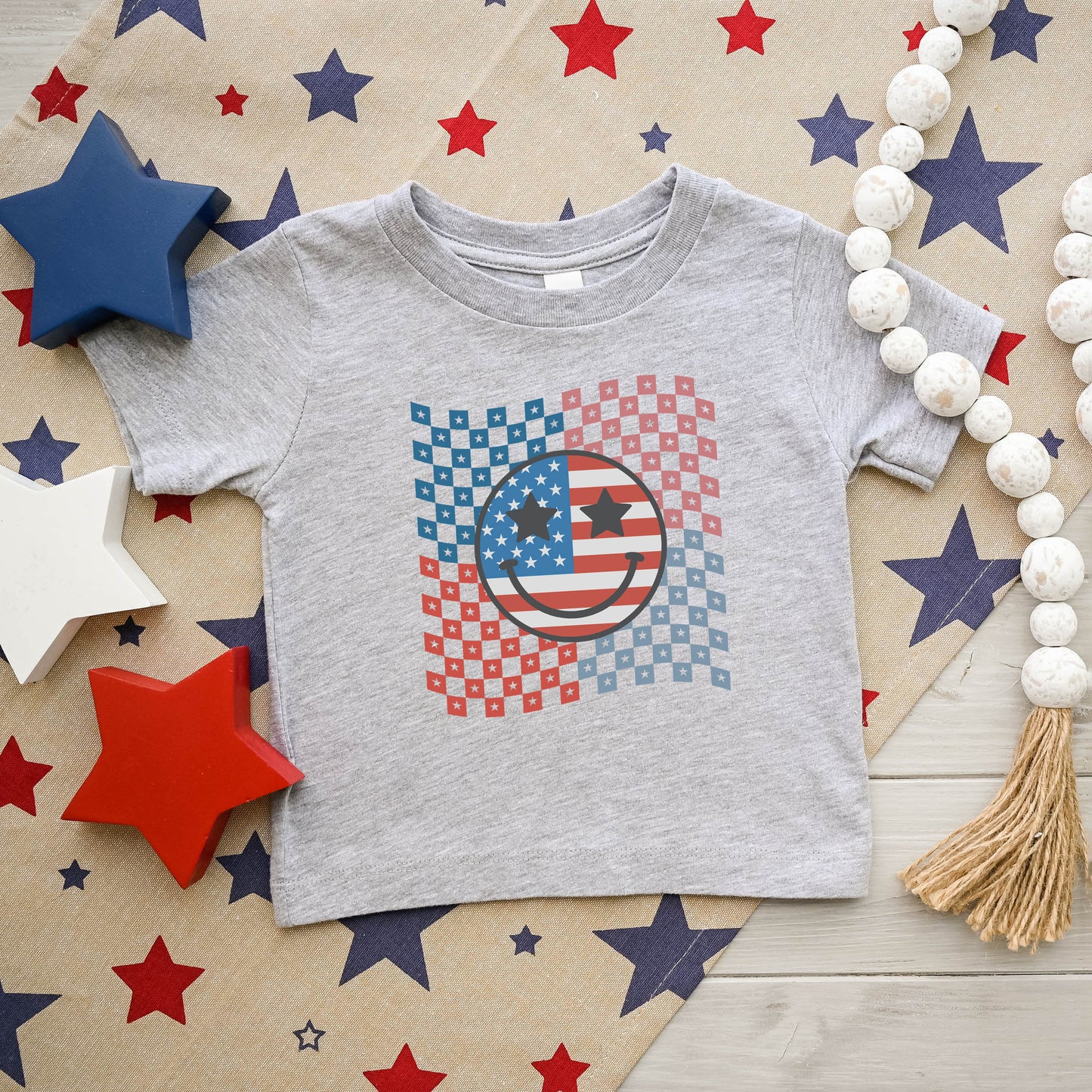 Checkered Patriotic Smiley Face | Youth Short Sleeve Crew Neck